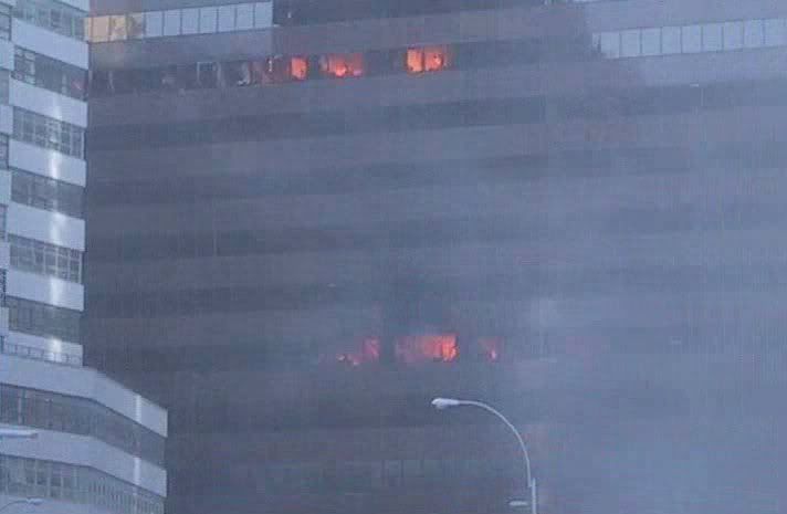 wtc7-fires-close1.jpg