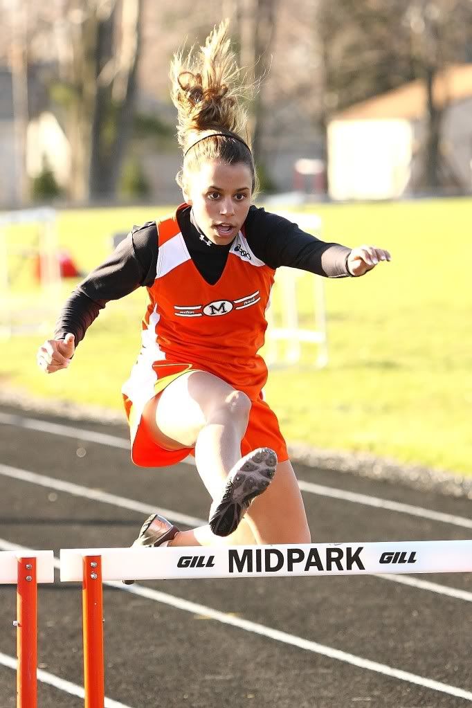 IMAGE: http://i24.photobucket.com/albums/c9/peri8x42/MidparkTrack_158.jpg