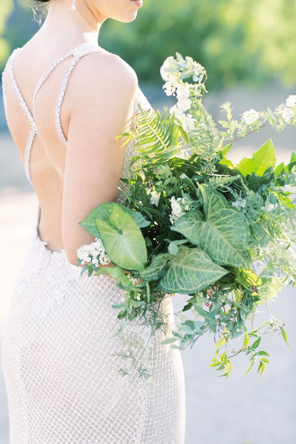  Say Hello to this Elegant Arizona Shoot with Industrial Details