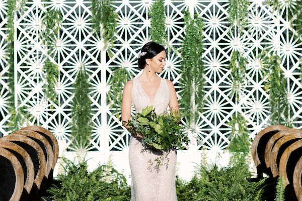  Say Hello to this Elegant Arizona Shoot with Industrial Details