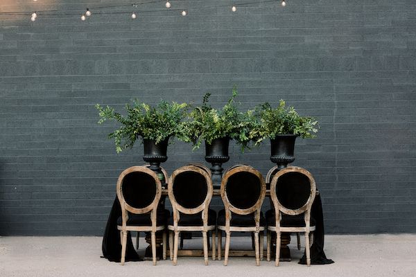  Say Hello to this Elegant Arizona Shoot with Industrial Details