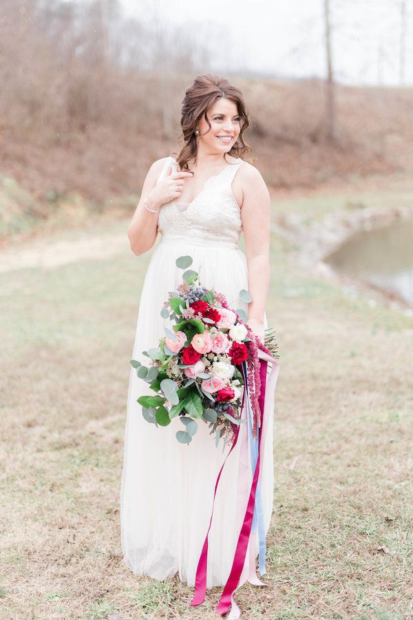A Ruby Red Barn Winter Wedding Shoot | The Perfect Palette