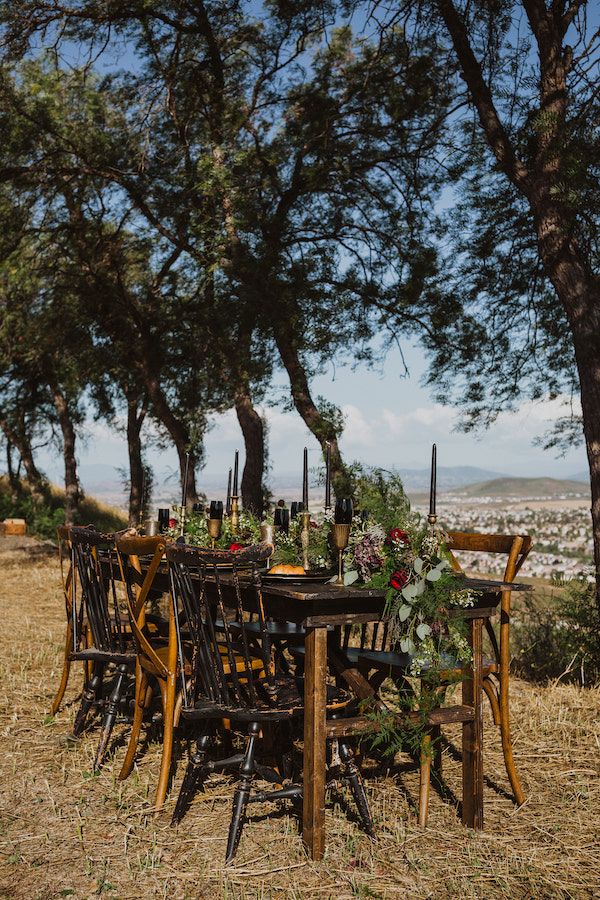  Dark and Moody Temecula California Wedding Inspo