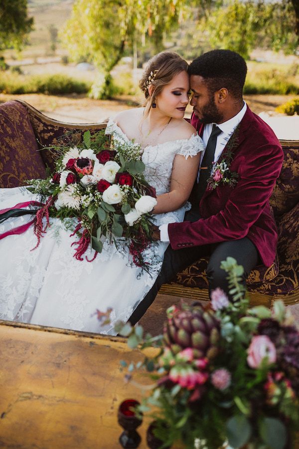  Dark and Moody Temecula California Wedding Inspo