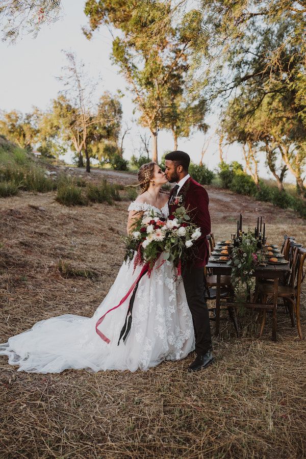  Dark and Moody Temecula California Wedding Inspo