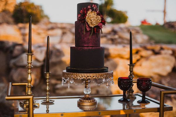  Dark and Moody Temecula California Wedding Inspo