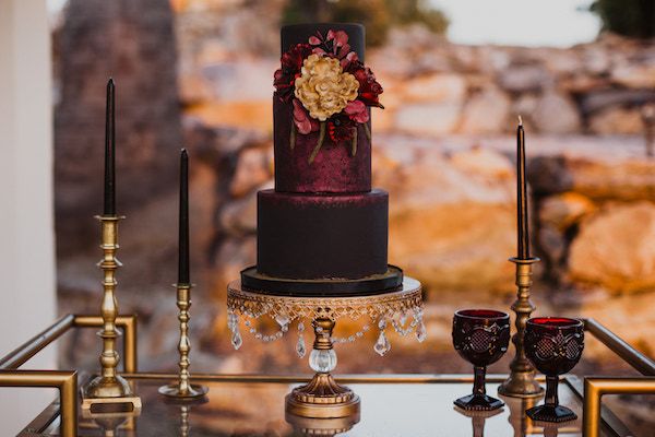  Dark and Moody Temecula California Wedding Inspo