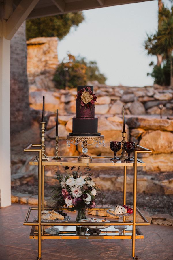  Dark and Moody Temecula California Wedding Inspo