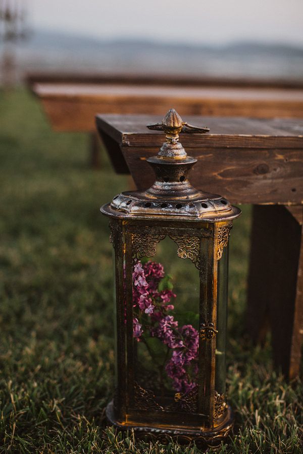  Dark and Moody Temecula California Wedding Inspo