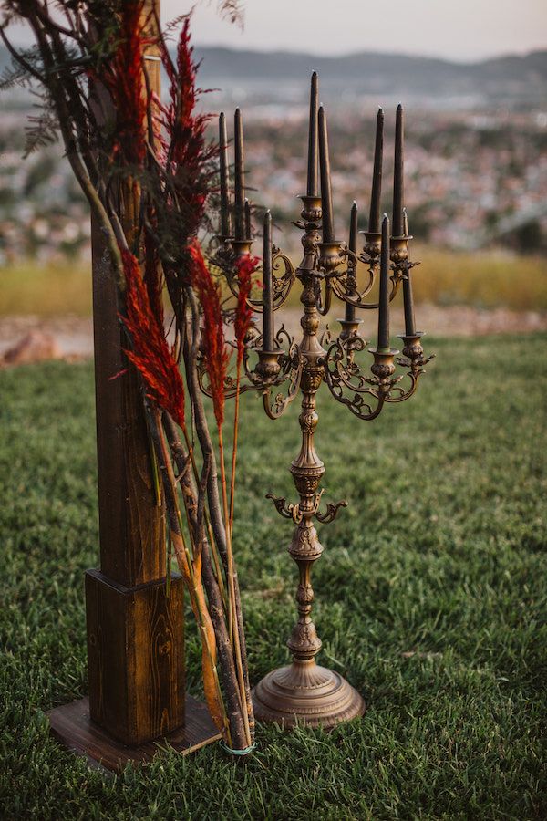  Dark and Moody Temecula California Wedding Inspo