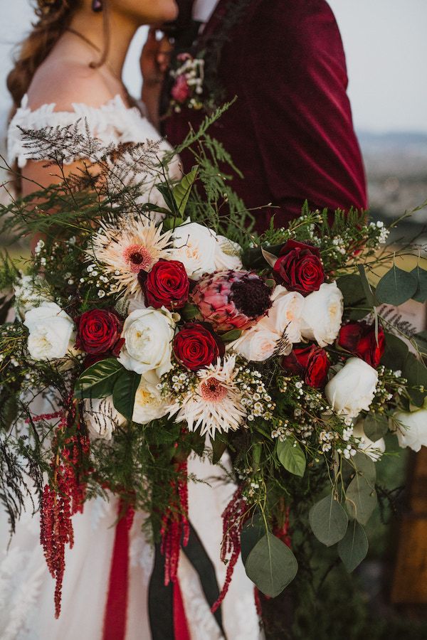  Dark and Moody Temecula California Wedding Inspo