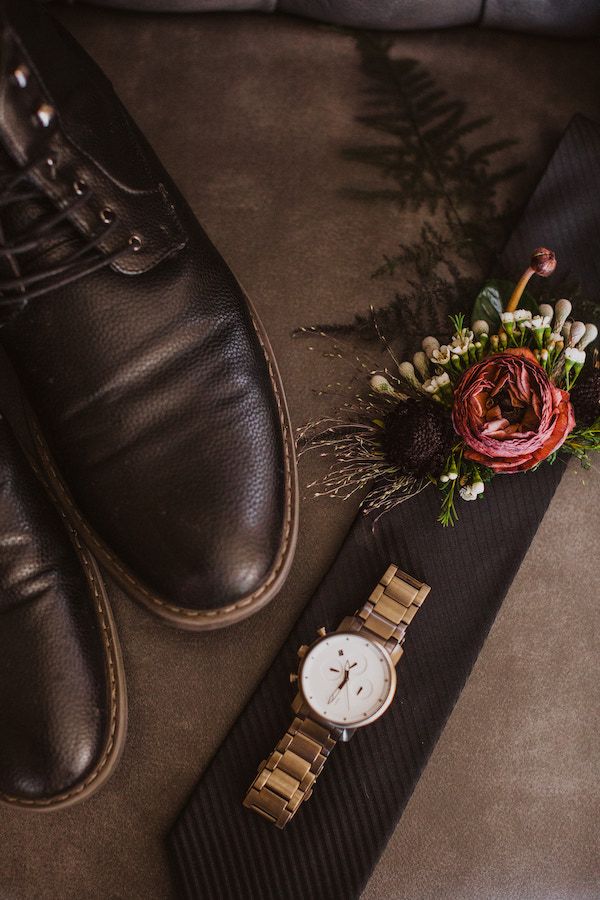  Dark and Moody Temecula California Wedding Inspo