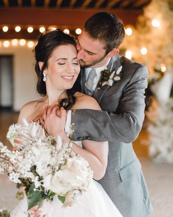  Moody Brewery Wedding Inspo in Pittsburgh