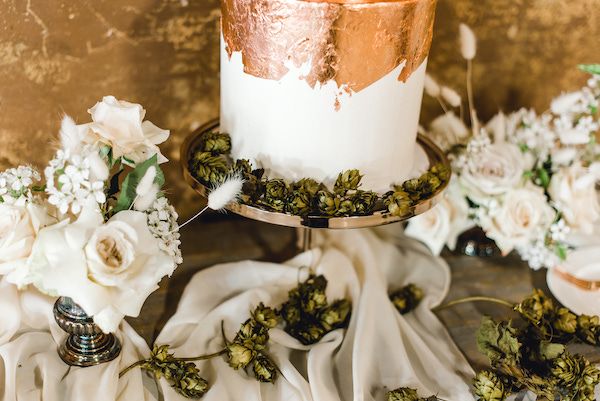  Moody Brewery Wedding Inspo in Pittsburgh