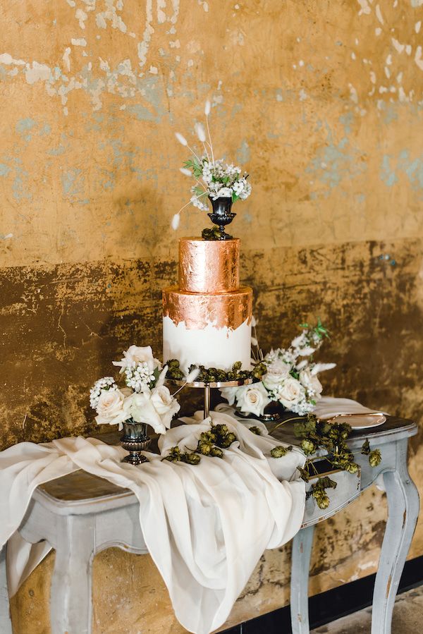  Moody Brewery Wedding Inspo in Pittsburgh