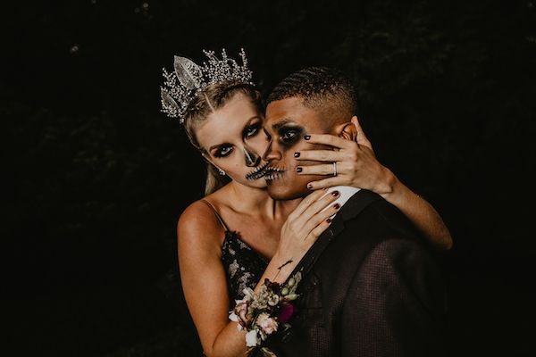  A Wickedly Haunted Halloween-Inspired Fête