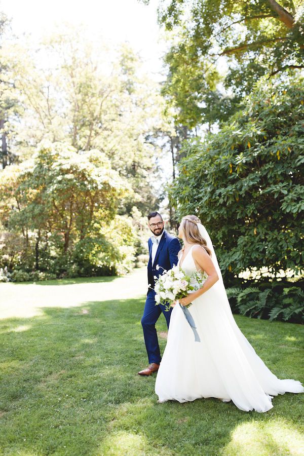  Jessica + Matthew's Timeless Garden Wedding