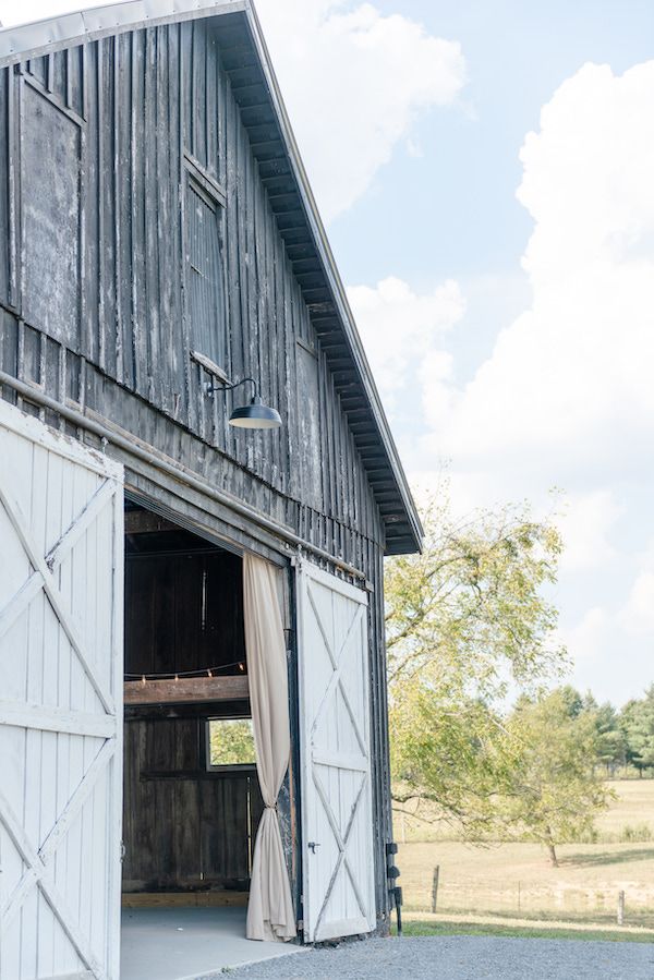  Southern Charm Meets Equestrian Elegance at Warrenwood Manor