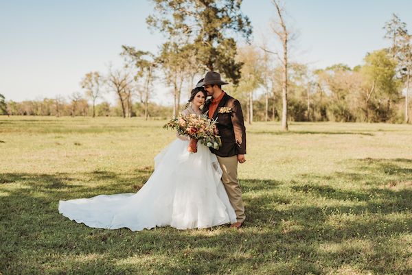  A Color Story: Western Wedding Ideas in Orange, Gold, and Copper