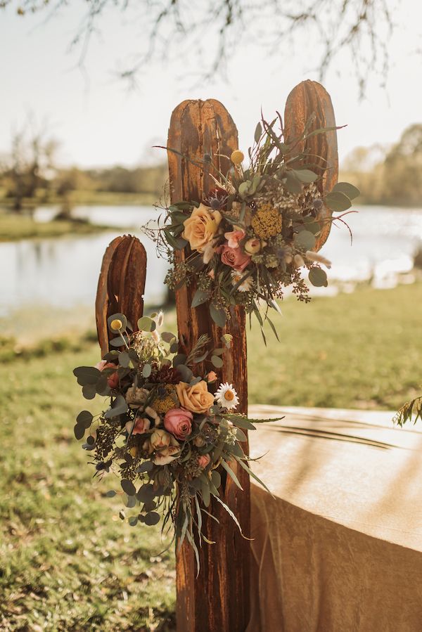 A Color Story: Western Wedding Ideas in Orange, Gold, and Copper | The