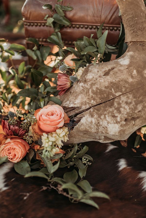  A Color Story: Western Wedding Ideas in Orange, Gold, and Copper