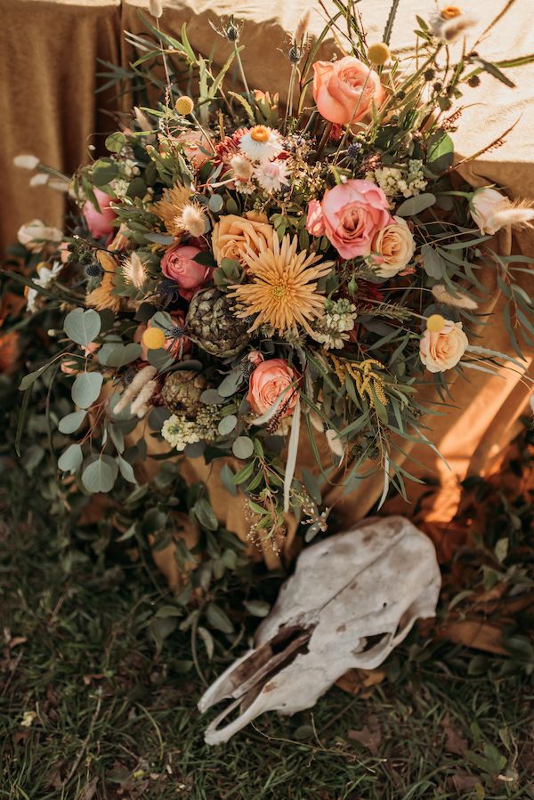 A Color Story: Western Wedding Ideas in Orange, Gold, and Copper