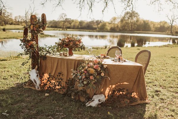  A Color Story: Western Wedding Ideas in Orange, Gold, and Copper