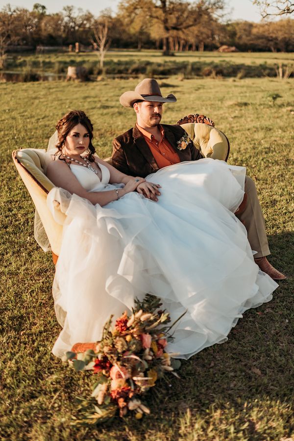  A Color Story: Western Wedding Ideas in Orange, Gold, and Copper