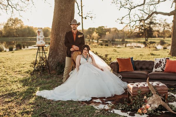  A Color Story: Western Wedding Ideas in Orange, Gold, and Copper