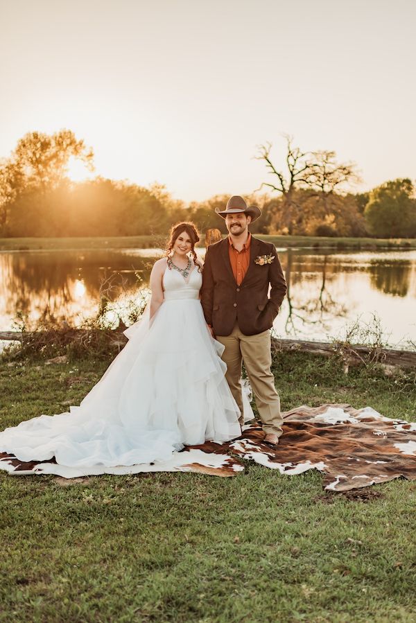  A Color Story: Western Wedding Ideas in Orange, Gold, and Copper