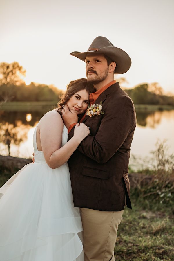  A Color Story: Western Wedding Ideas in Orange, Gold, and Copper