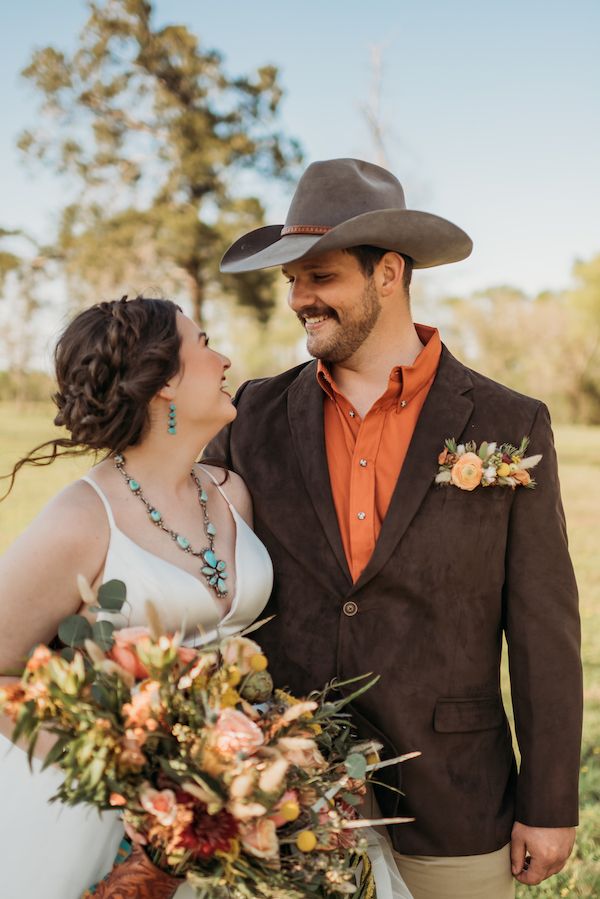  A Color Story: Western Wedding Ideas in Orange, Gold, and Copper