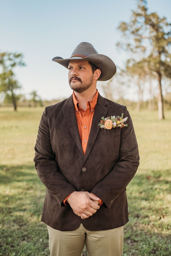  A Color Story: Western Wedding Ideas in Orange, Gold, and Copper