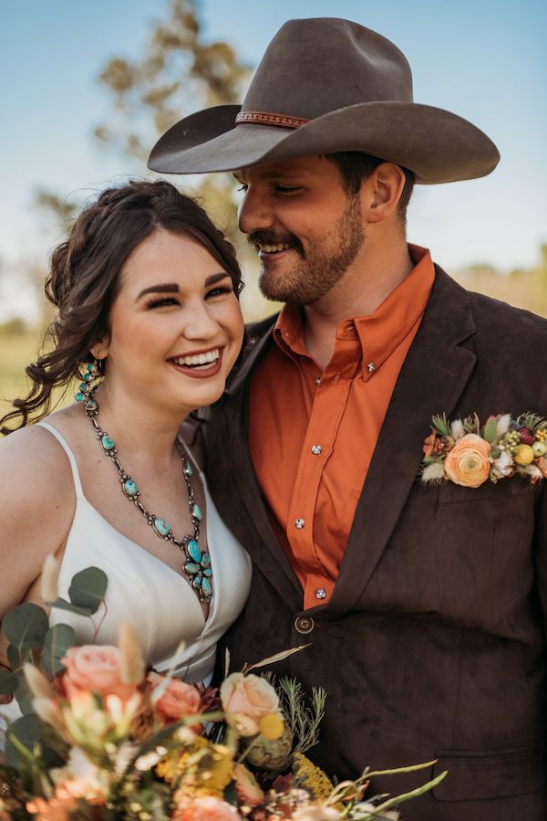 A Color Story: Western Wedding Ideas in Orange, Gold, and Copper | The ...