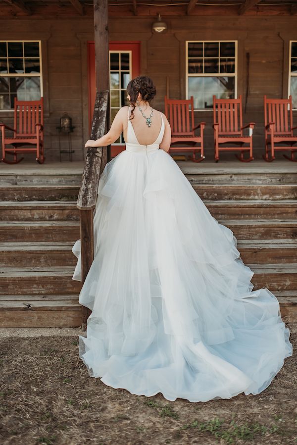  A Color Story: Western Wedding Ideas in Orange, Gold, and Copper