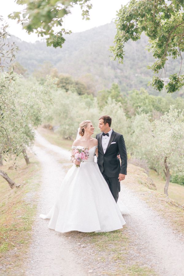 Elegant Wedding by the Sea of Cinque Terre in Italy