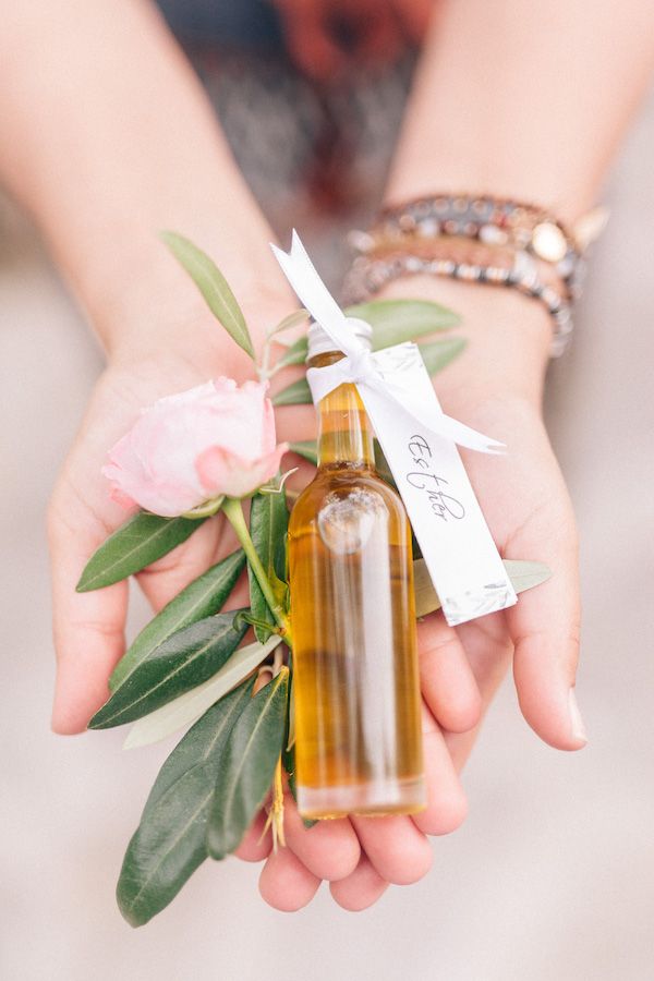 Elegant Wedding by the Sea of Cinque Terre in Italy