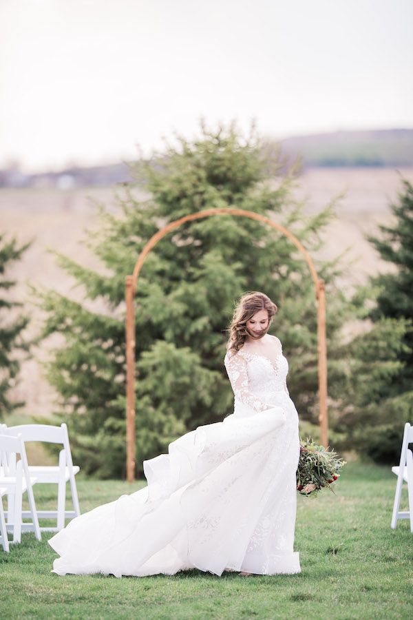  Modern Barn Wedding in South Dakota