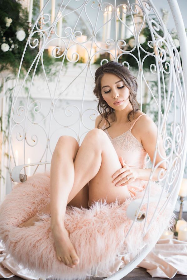  Vintage Boudoir for the Modern Bride