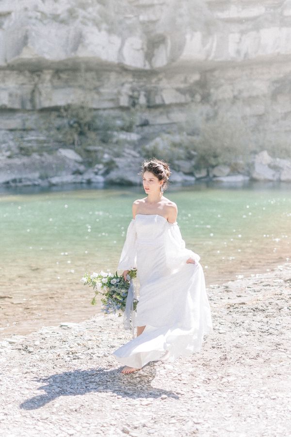  A Mother-Daughter Fairytale at a Waterfall in Tuscany Italy