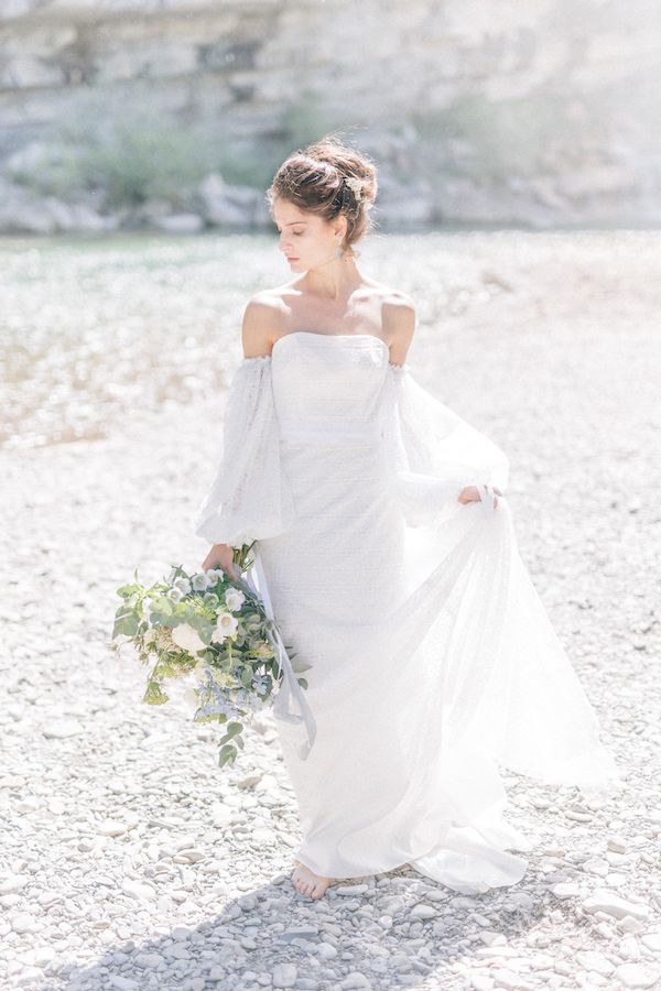  A Mother-Daughter Fairytale at a Waterfall in Tuscany Italy