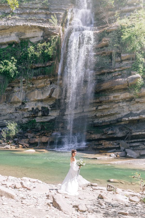  A Mother-Daughter Fairytale at a Waterfall in Tuscany Italy
