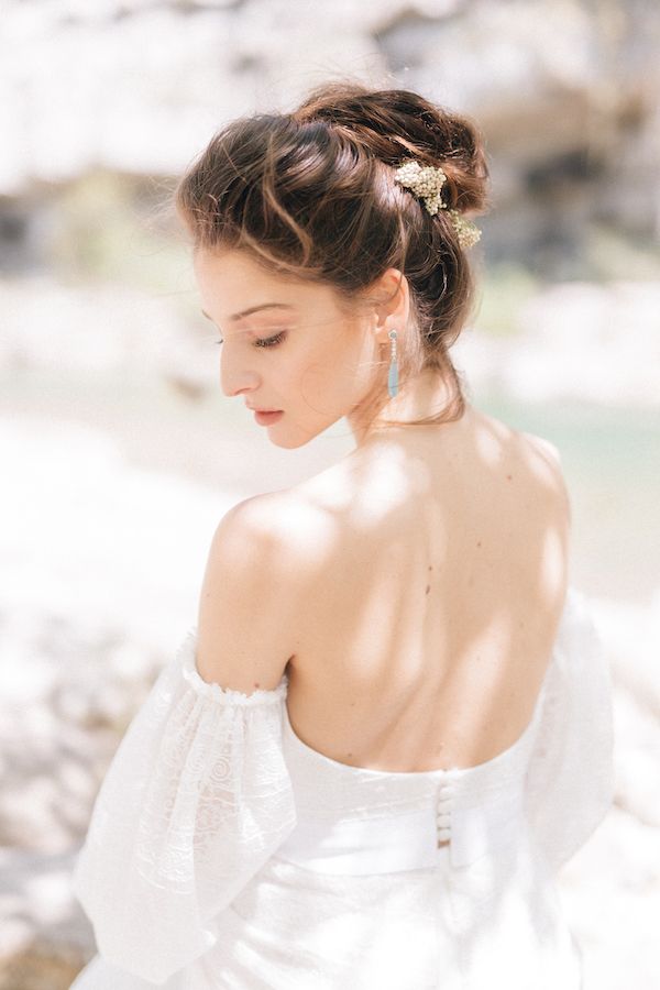  A Mother-Daughter Fairytale at a Waterfall in Tuscany Italy