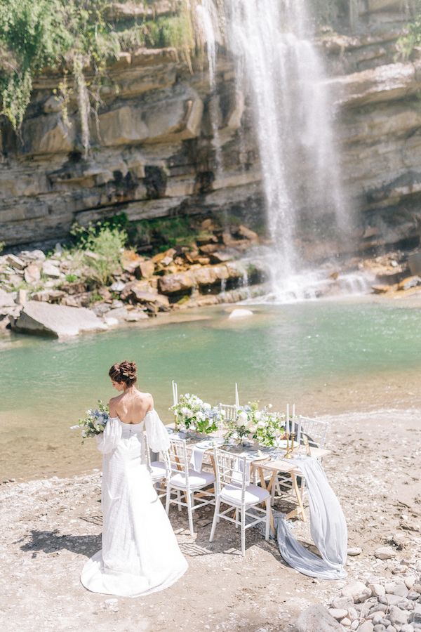  A Mother-Daughter Fairytale at a Waterfall in Tuscany Italy