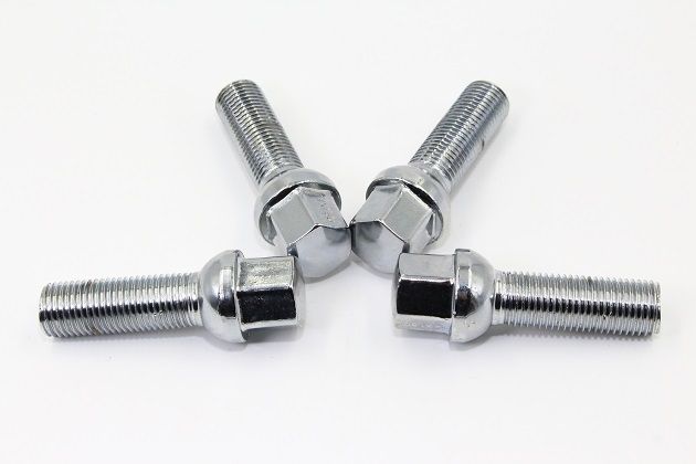  photo Ball Seat Bolts2 re.jpg